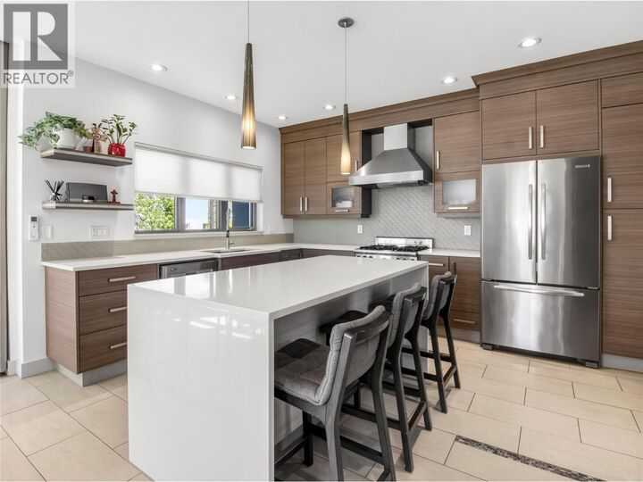 Property Photo: 433 Churchill Avenue 101 BC V2A 1C9
