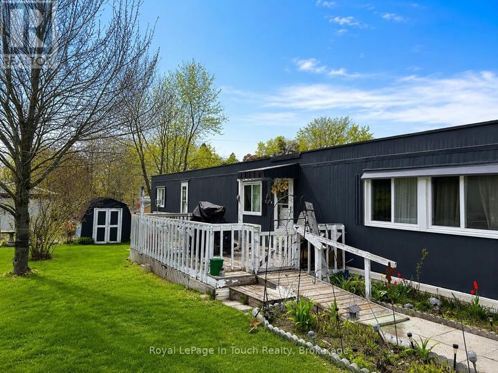 Property Photo:  38 Northland Road  ON L4R 0B9 