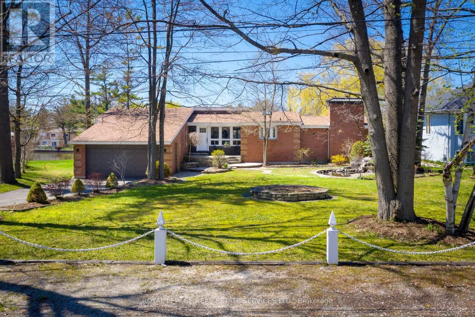 Property Photo:  90 Edgewater Road  ON L9Z 2W3 