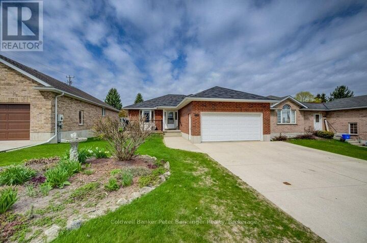 Property Photo: 636 22nd Avenue ON N4N 3W7