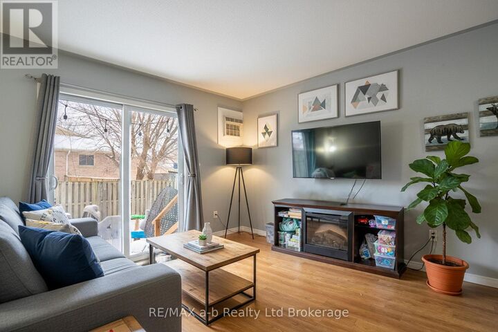 Property Photo:  10 Dufferin Street 27  ON N0J 1P0 