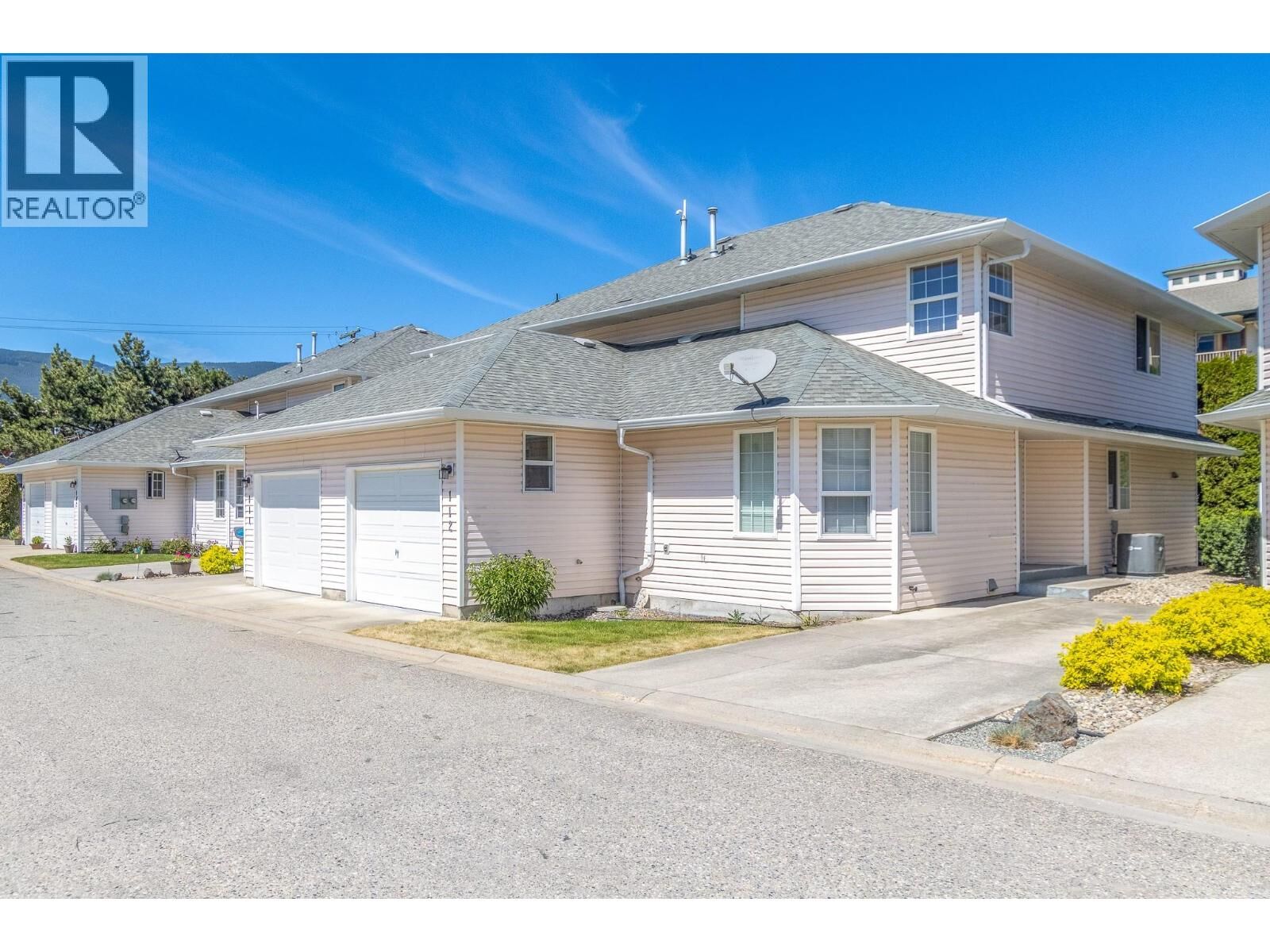 Property Photo: 870 10 Street Southwest 112 BC V1E 1L9