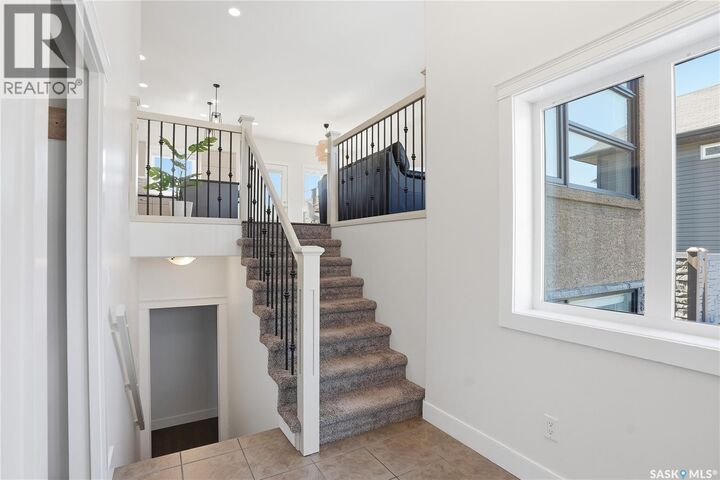 Property Photo:  230 Pohorecky Street  SK S7W 0J3 