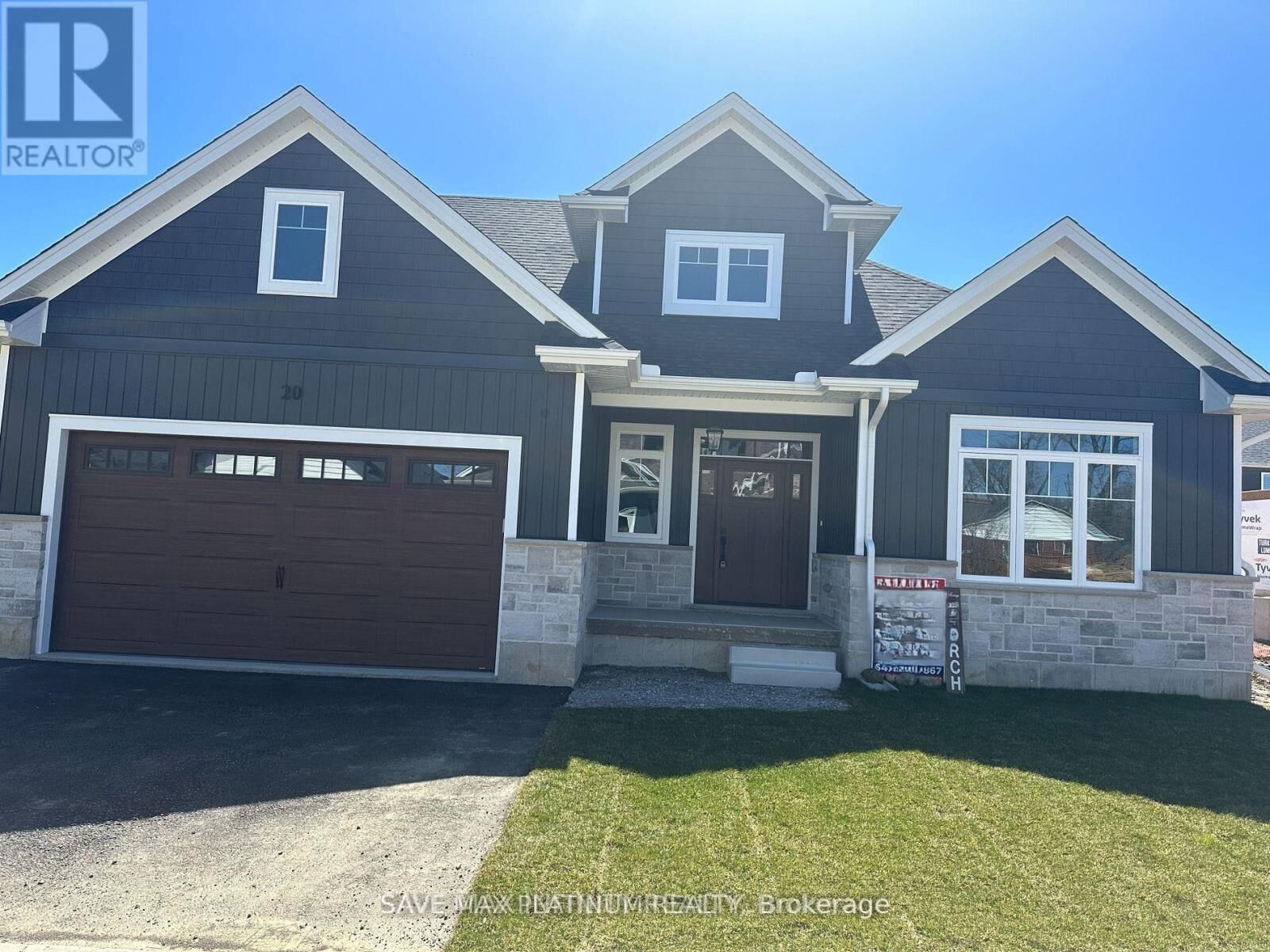 Property Photo:  68 Cedar Street 20  ON N3L 0H7 