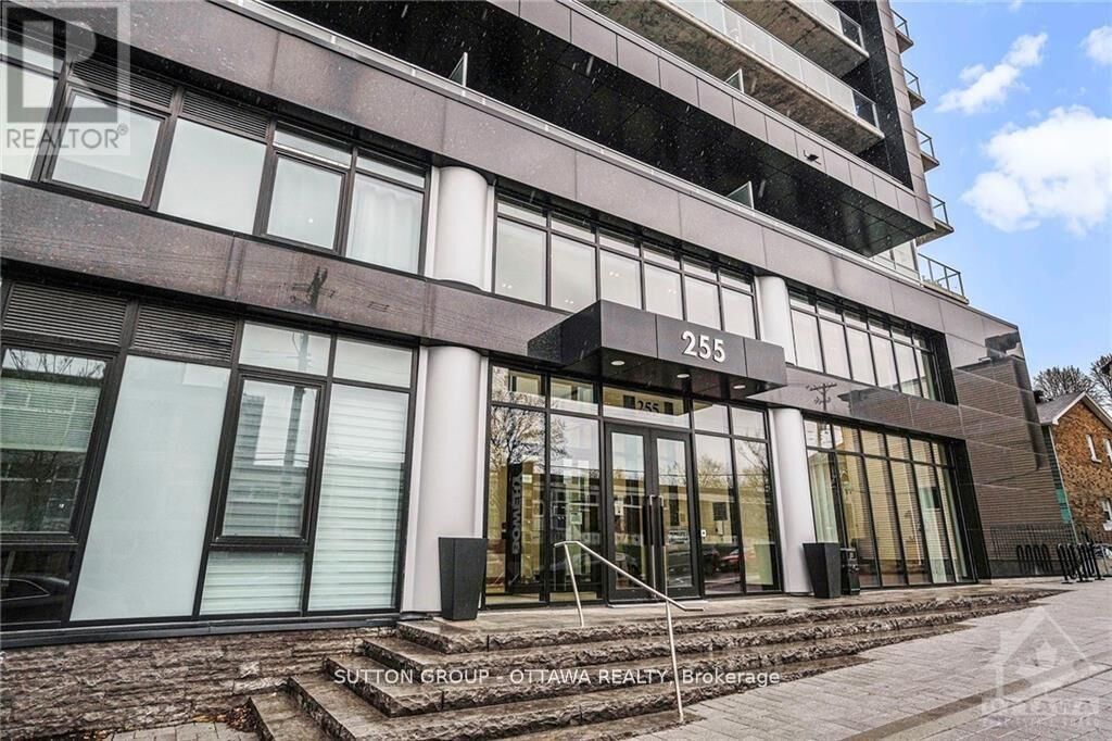 Property Photo:  255 Bay Street 208  ON K1R 0C5 