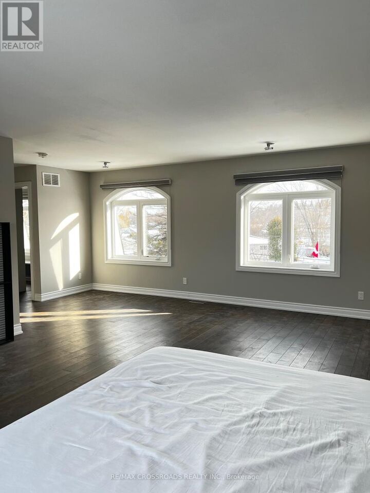 Property Photo:  602 Lake Drive South  ON L4P 1T5 