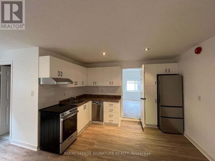 Property Photo:  557 Markham Street 102  ON M6G 2L6 