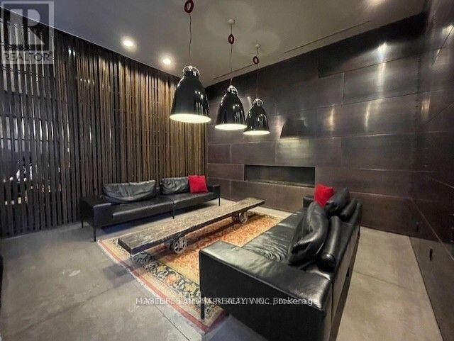 Property Photo:  5 St Joseph Street 1905  ON M4Y 0B6 