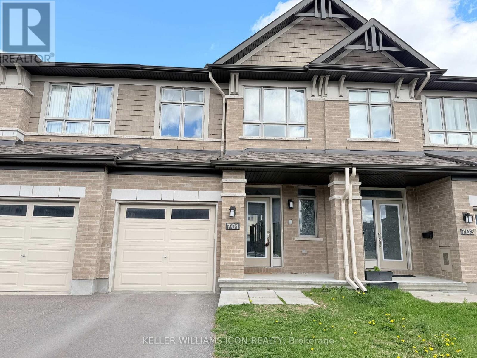 Property Photo:  701 Capricorn Circle  ON K4M 0J5 