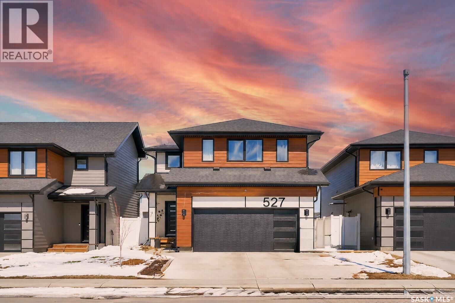 Property Photo:  527 Keith Turn  SK S7V 0Y1 