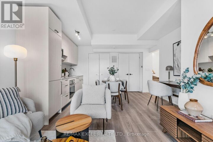 Property Photo:  73 Curlew Drive 33  ON M3A 0B1 