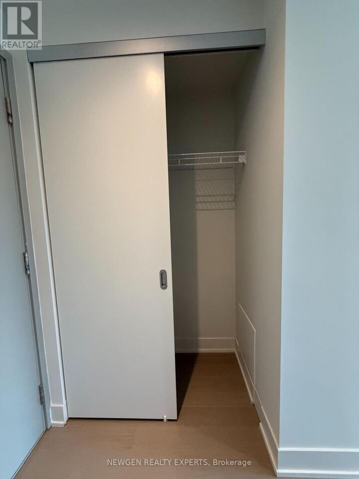 Property Photo:  322 Dupont Street 301  ON M5R 0E3 
