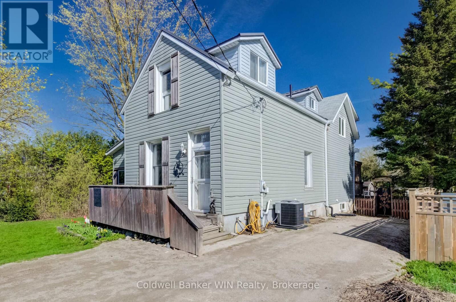 Photo de la propriété: 361 Waterloo Street ON N0G 2L3