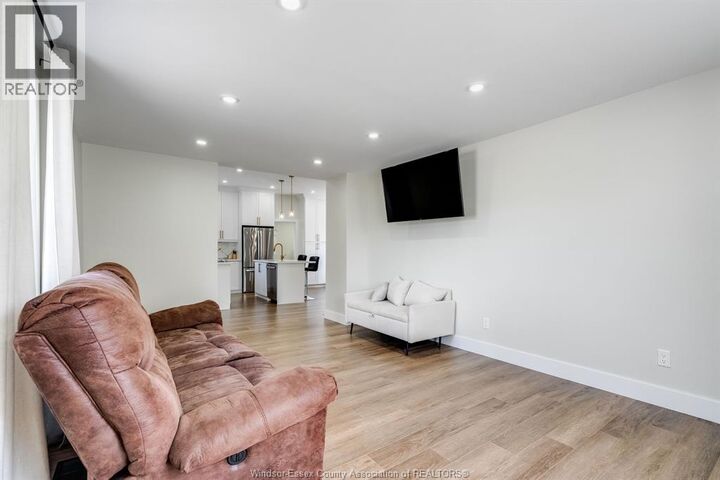 Property Photo:  23 Buchanan Street  ON N0P 2P0 
