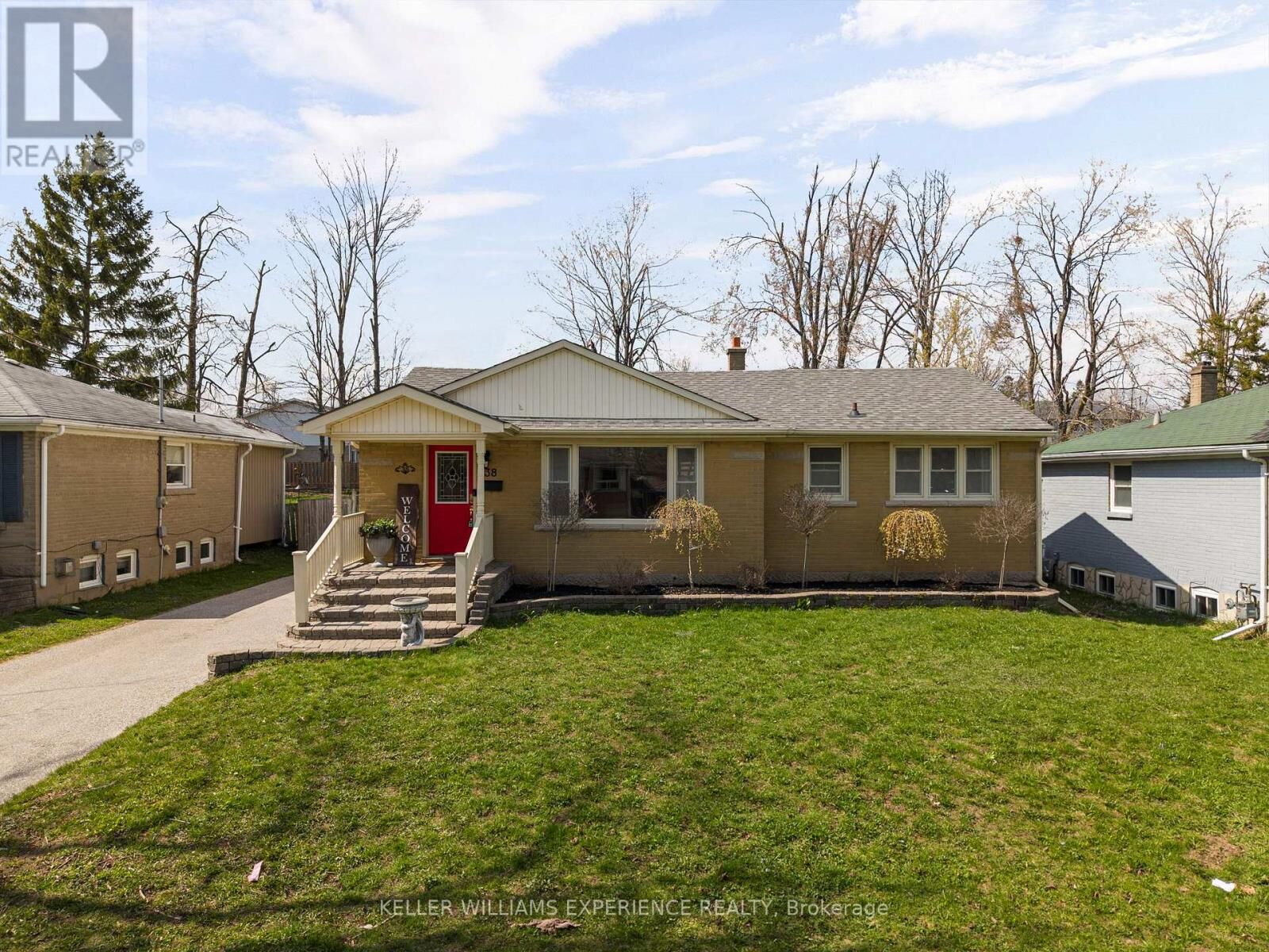 Property Photo:  38 North Street West  ON L3V 3S5 