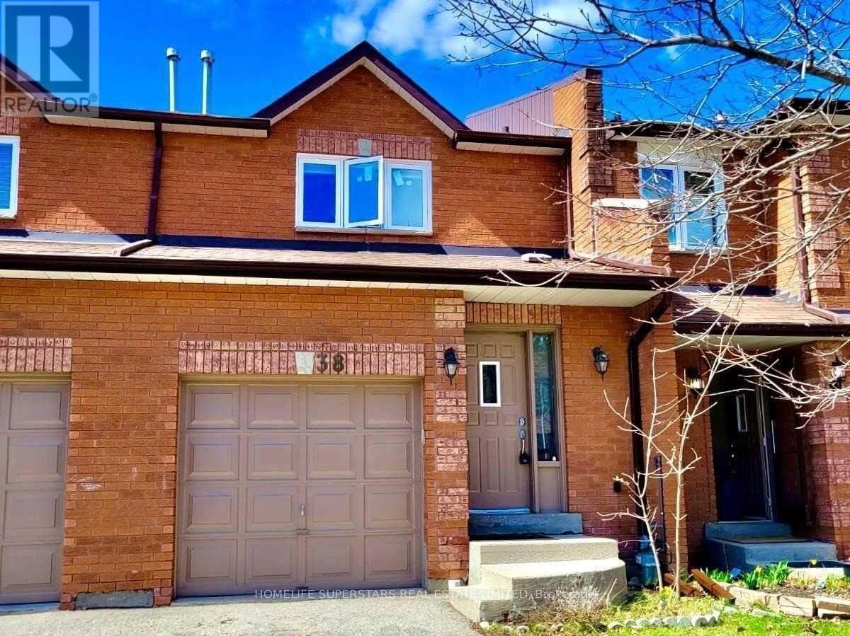 Property Photo:  550 Steddick Court 38  ON L5R 3S8 