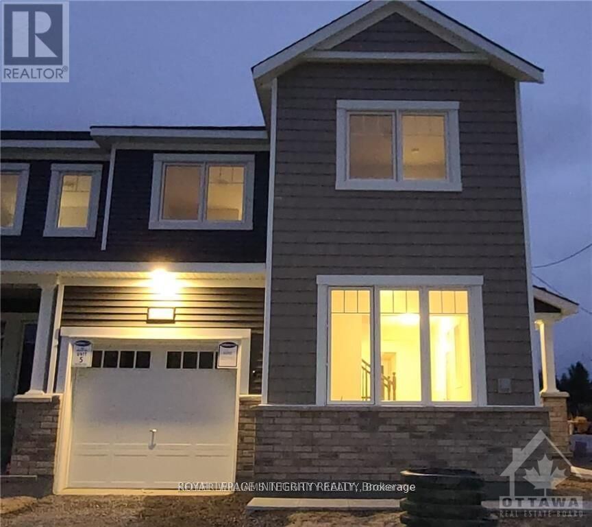 Property Photo:  200 Atima Circle  ON K2J 6T3 