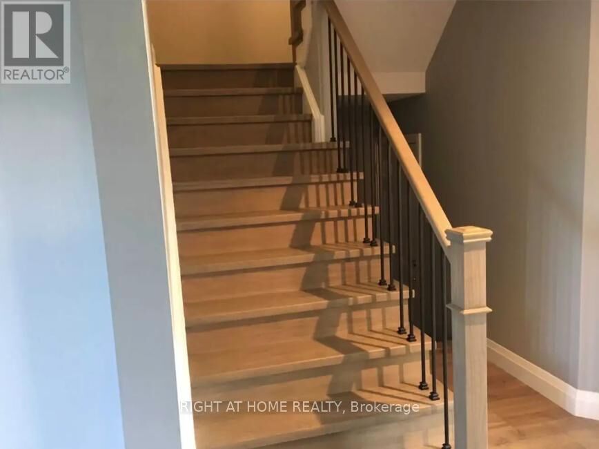 Property Photo:  28 Bloomington Drive  ON N1P 1J4 