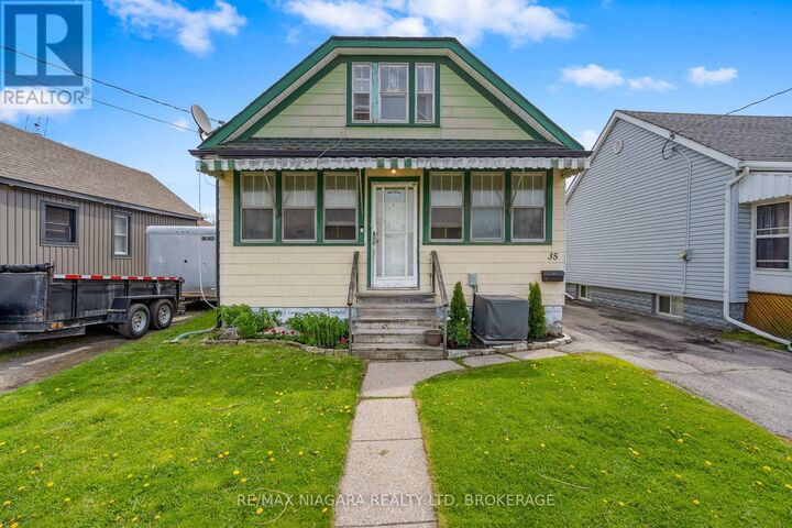 Property Photo:  35 Deere Street  ON L3B 2L7 