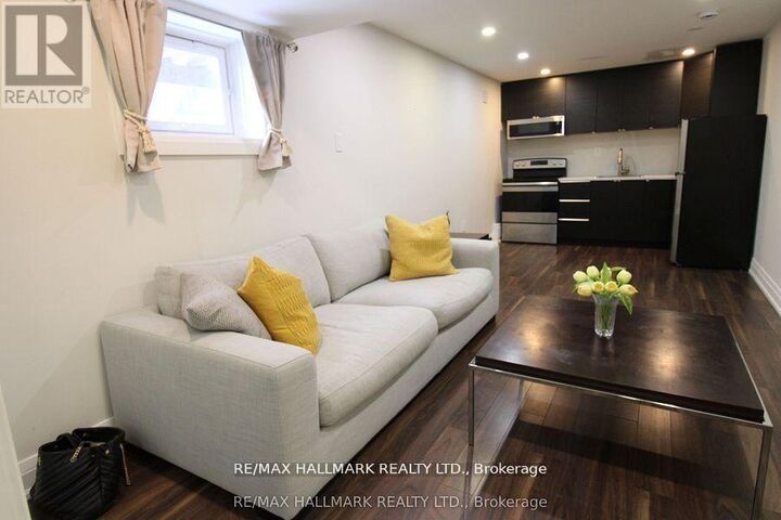 Property Photo:  158 Kingshill Road Lower  ON L4E 4V5 