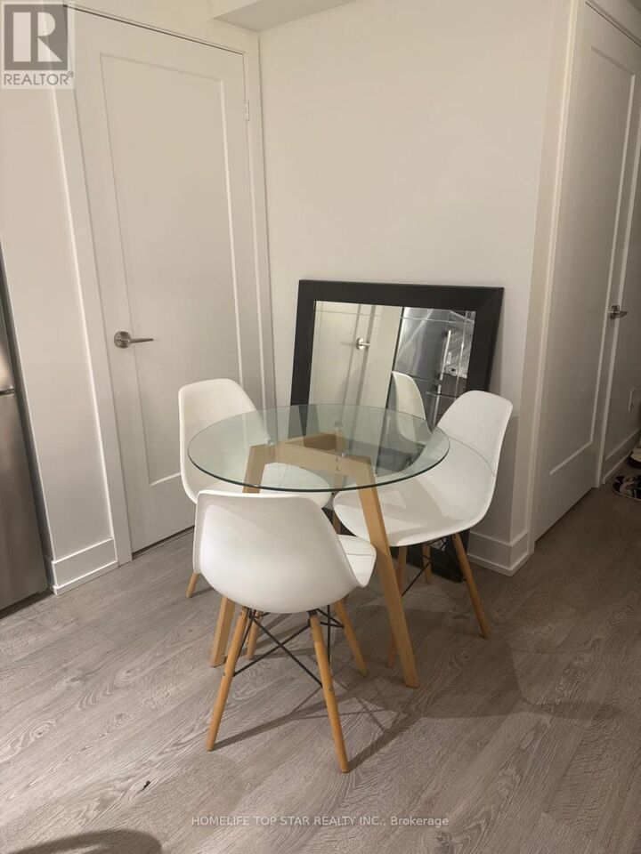 Property Photo:  5 Mabelle Avenue 2930  ON M9A 0C8 