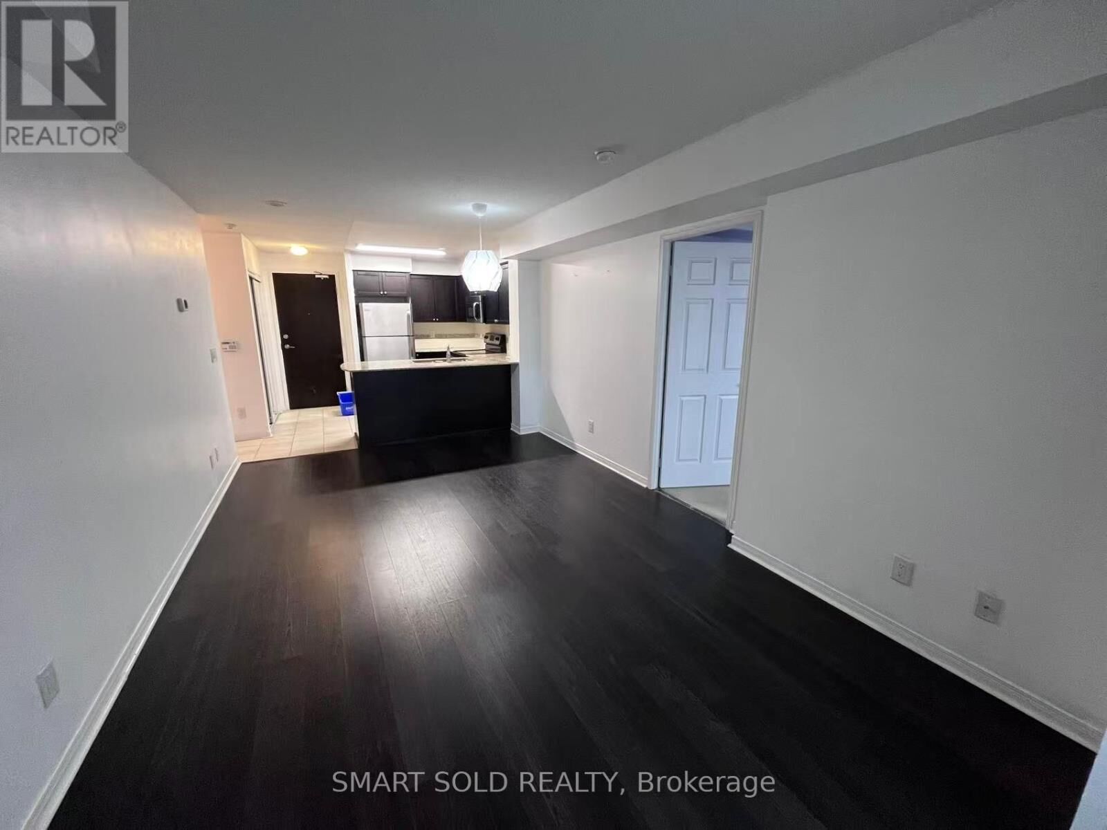 Property Photo:  73 King William Crescent 512  ON L4B 0C2 