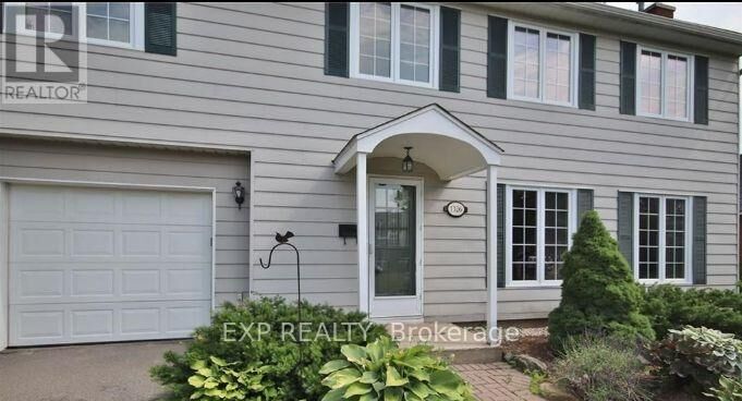 Property Photo:  1326 Fontenay Crescent  ON K1V 7K8 
