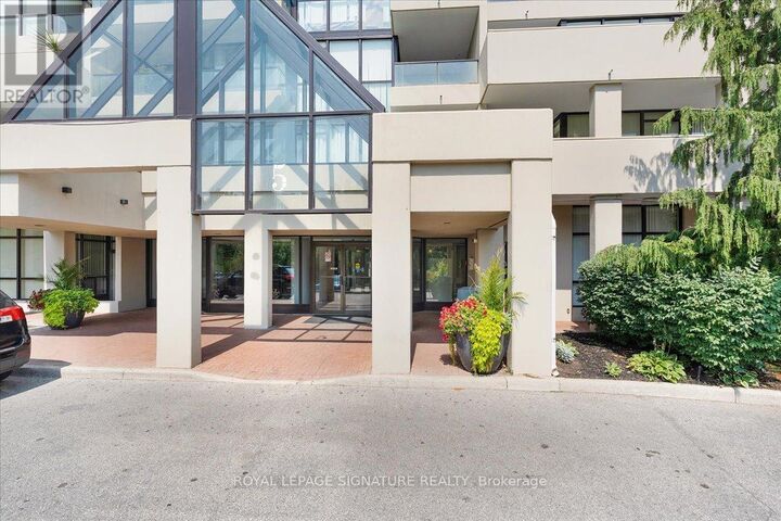 Property Photo:  5 Rowntree Road 1006  ON M9V 5G9 