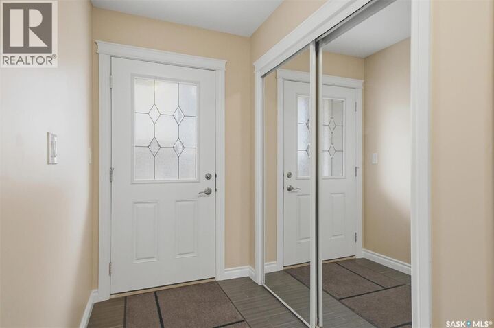 Property Photo:  408 212 Willis Crescent  SK S7T 0R6 