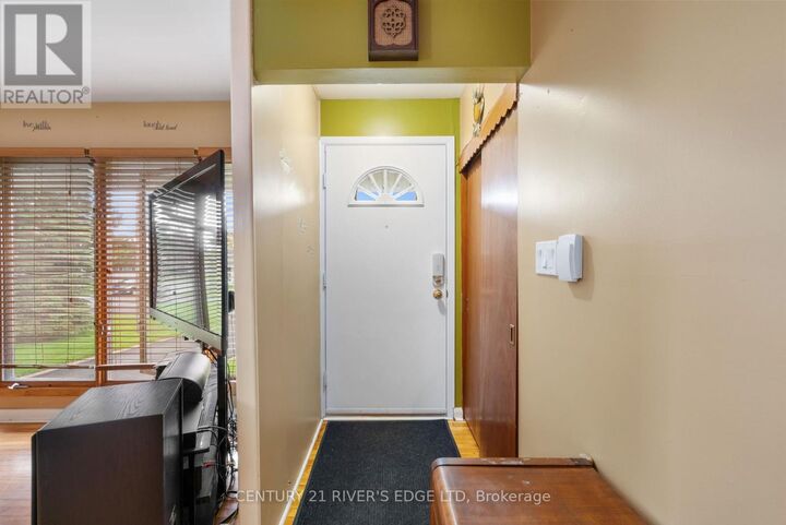 Property Photo:  54 Loyalist Street  ON K0C 1X0 