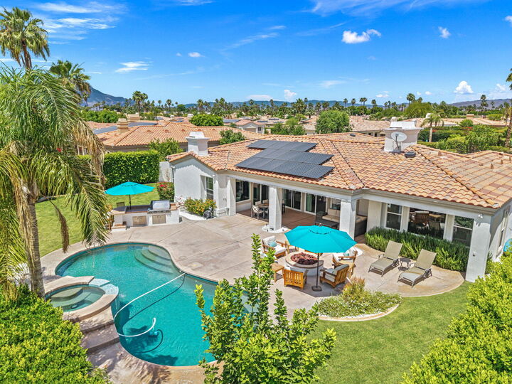 Property Photo:  85 Appian Way  CA 92211 