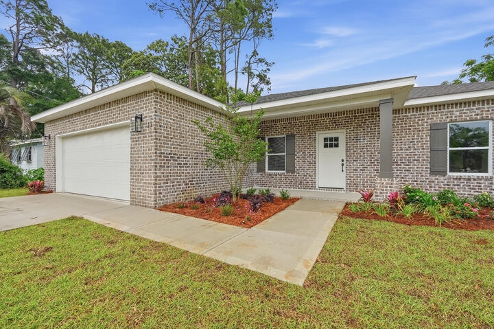 Property Photo:  11 NW Wright Parkway  FL 32548 