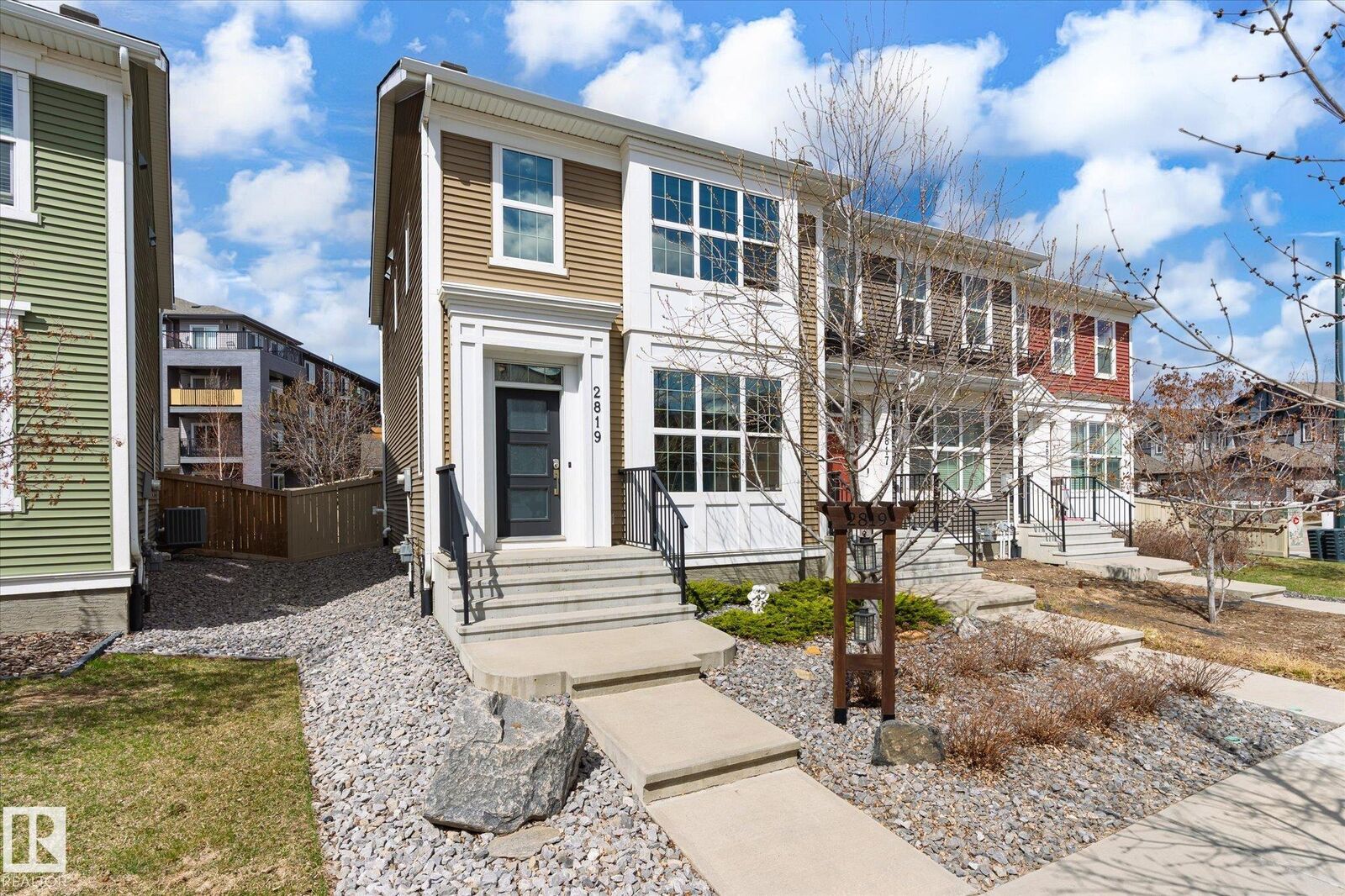 Property Photo:  2819 Maple Way NW  AB T6T 0Z7 