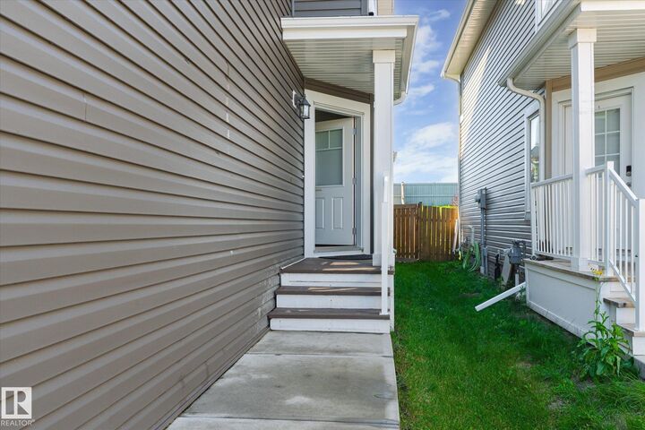Property Photo:  1416 169 Street SW  AB T6W 3P7 