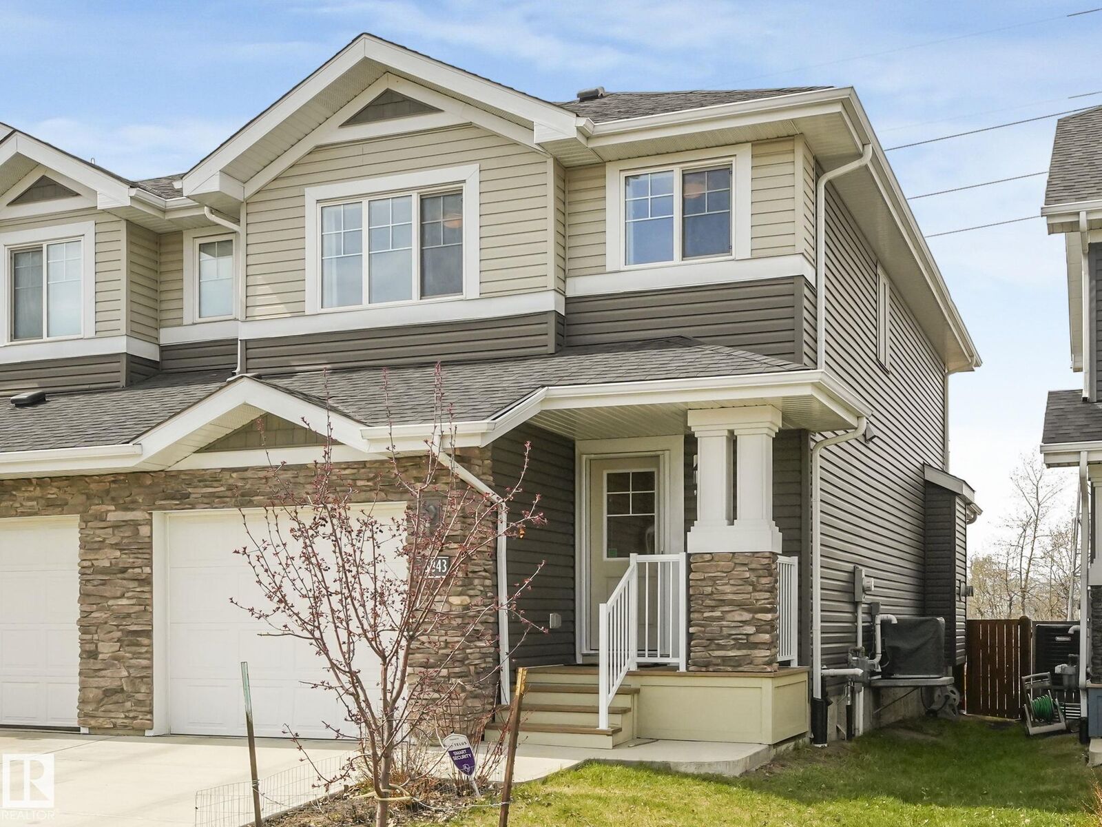 Property Photo:  3843 Robins Crescent NW  AB T5S 0M7 