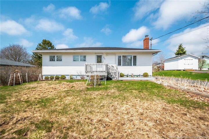 Property Photo:  24 Glengarry Drive  NB E2J 2Y3 