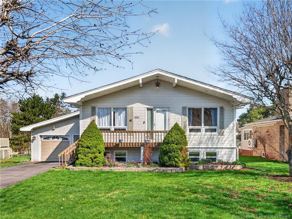 Property Photo:  252 Chapelle Street  NB E1E 1G6 