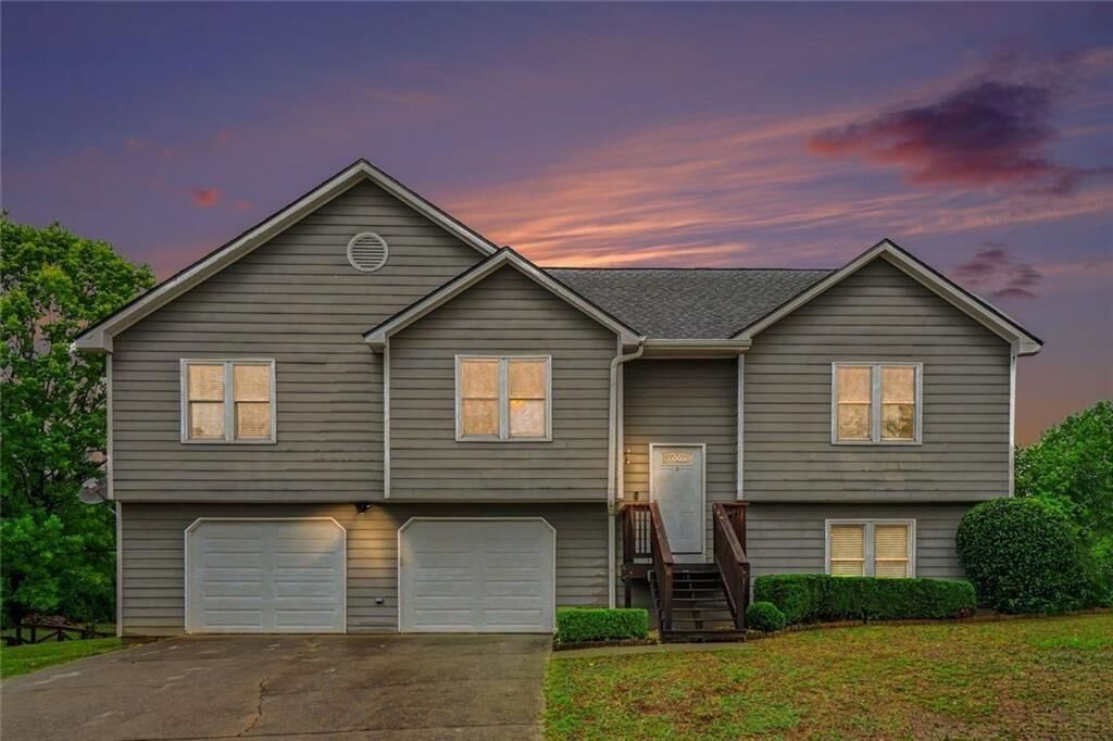 Property Photo:  3344 Windgate Drive  GA 30519 