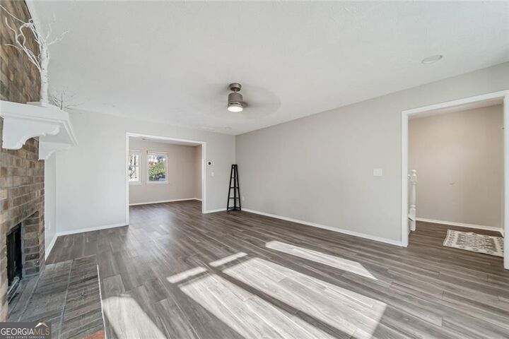 Property Photo: 1069 Ashwood Circle GA 30046