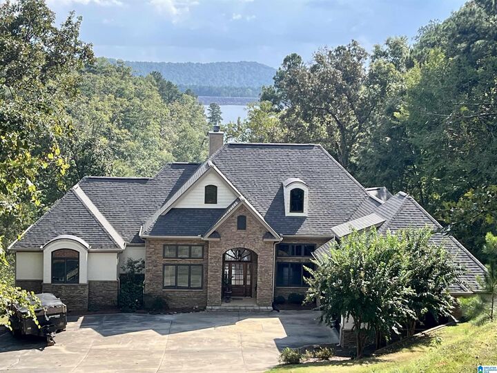 Property Photo: 2705 Nanyehi Drive AL 36271