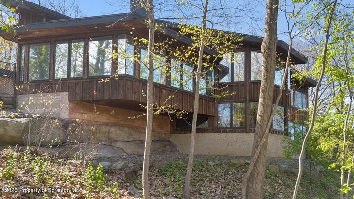 Property Photo:  4 Elmhurst Boulevard  PA 18505 