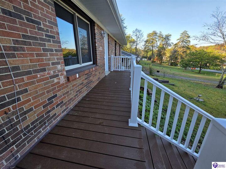 Property Photo: 454 Pinewood Drive KY 40160