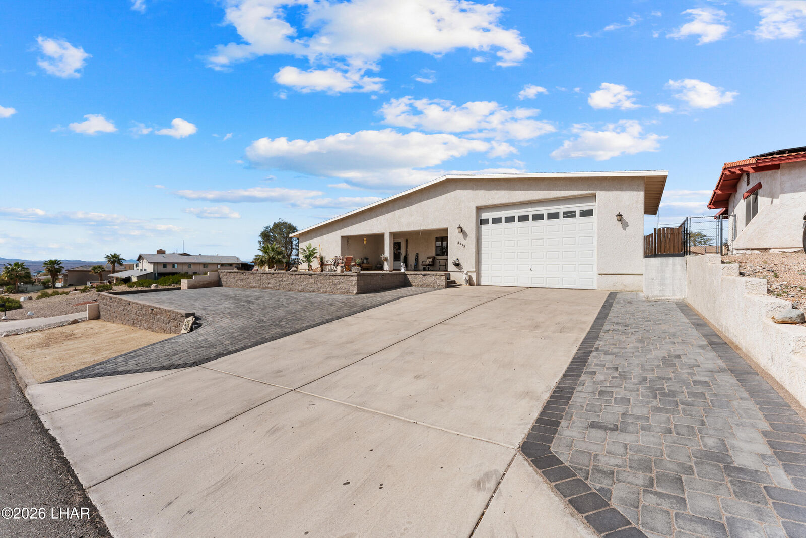 Property Photo:  2555 Tradewind Dr  AZ 86403 