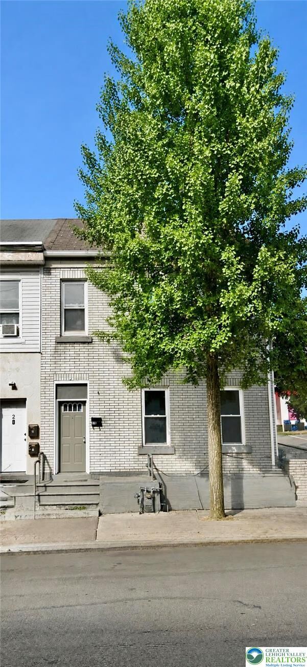 Property Photo:  630 N Front Street  PA 18102 