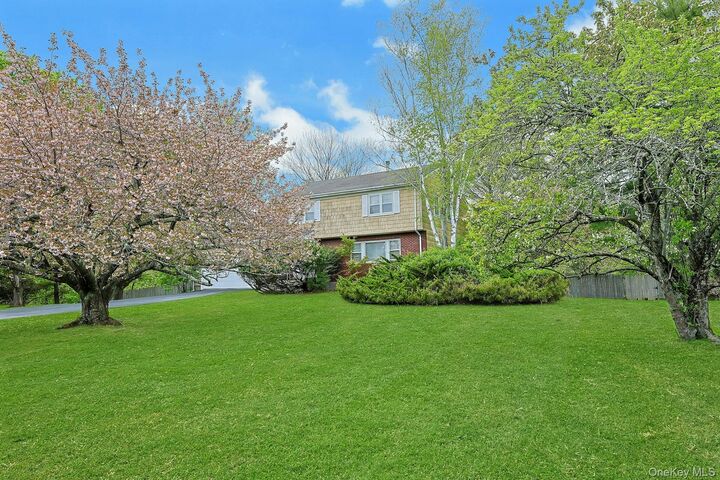 Property Photo:  110 Eastview Drive  NY 10595 
