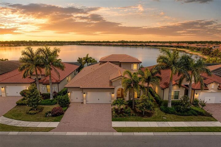 Property Photo:  259 Toscavilla Boulevard  FL 34275 