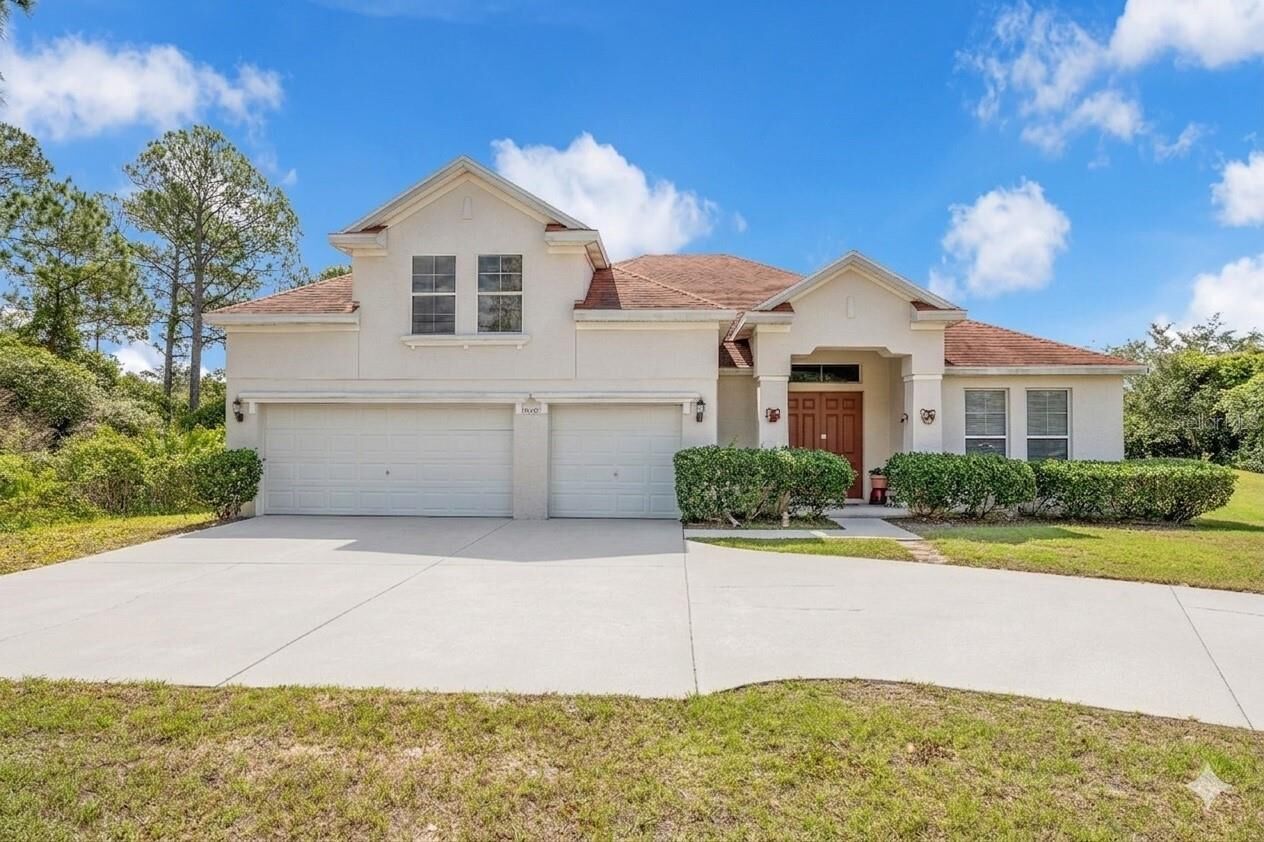 Property Photo:  685 Malaga  FL 32725 