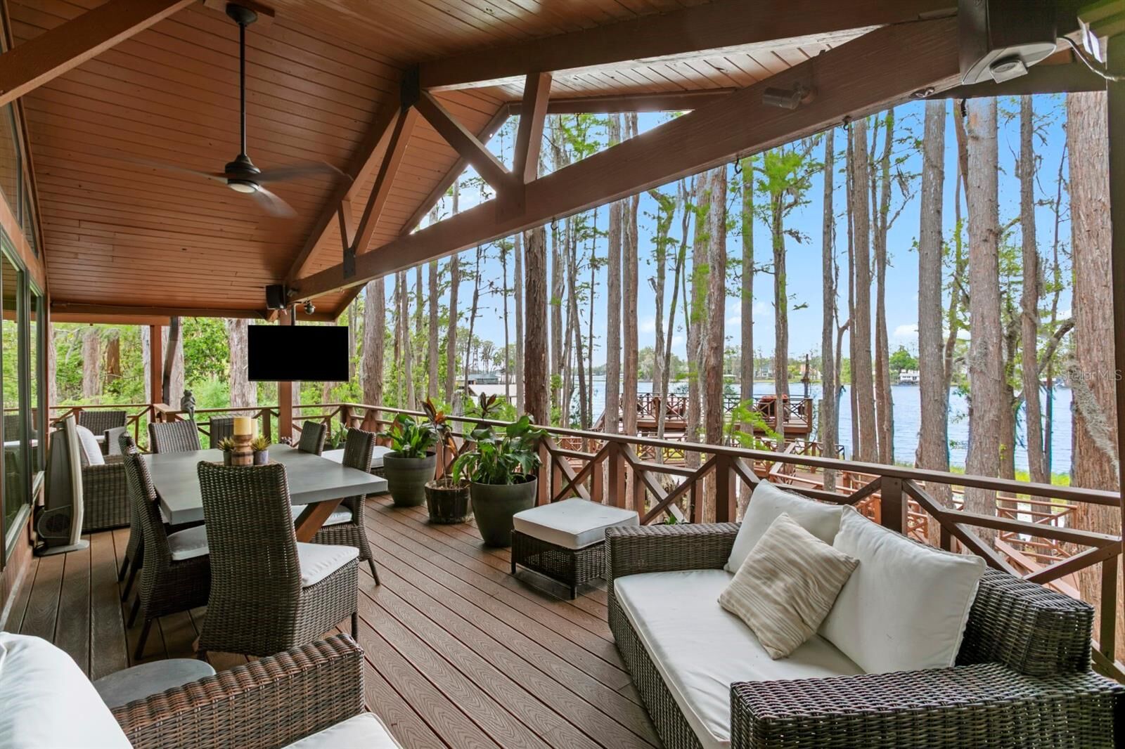 Property Photo:  8817 Roberts Road  FL 33556 