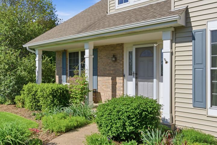 Property Photo:  721 Churchill Lane  IL 60543 
