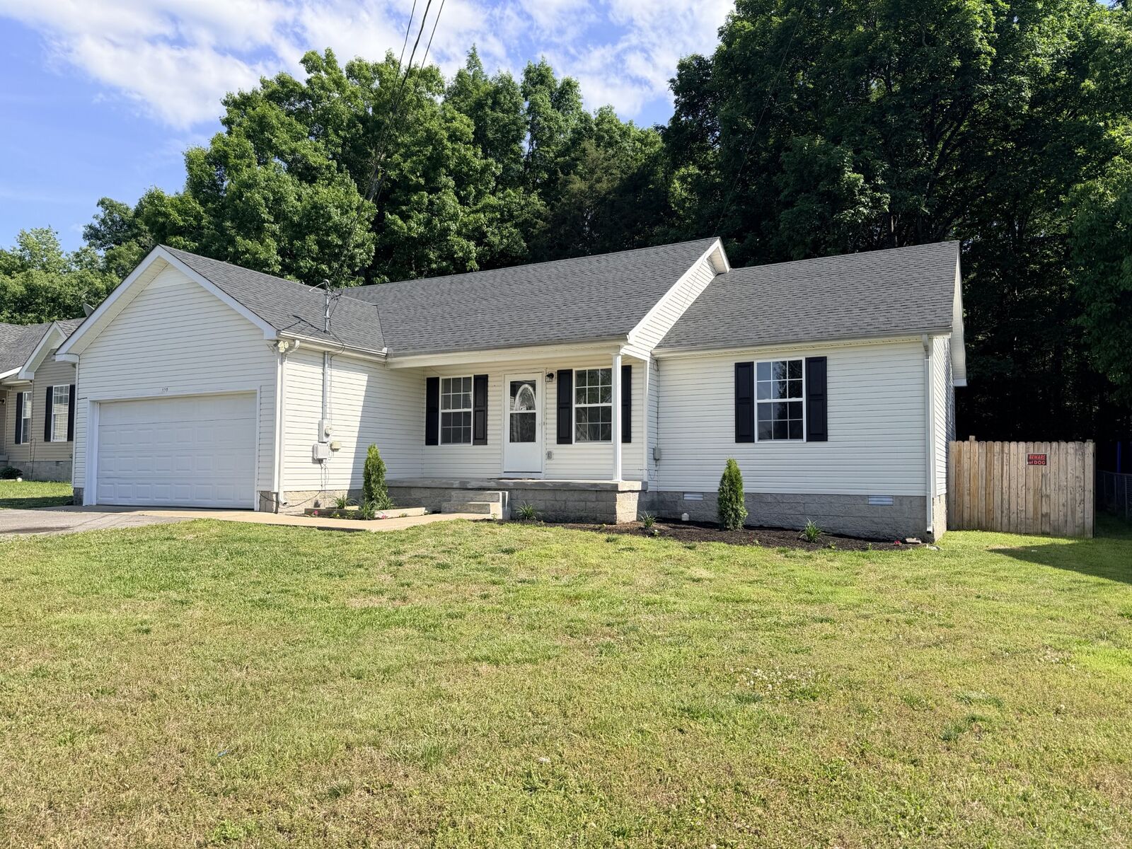 Property Photo:  130 Lorien Cir  TN 37160 
